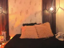 Nahomy 183